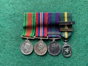 Ensemble de miniatures Inc WW2 – Palestine (début) et médaille de long service TA